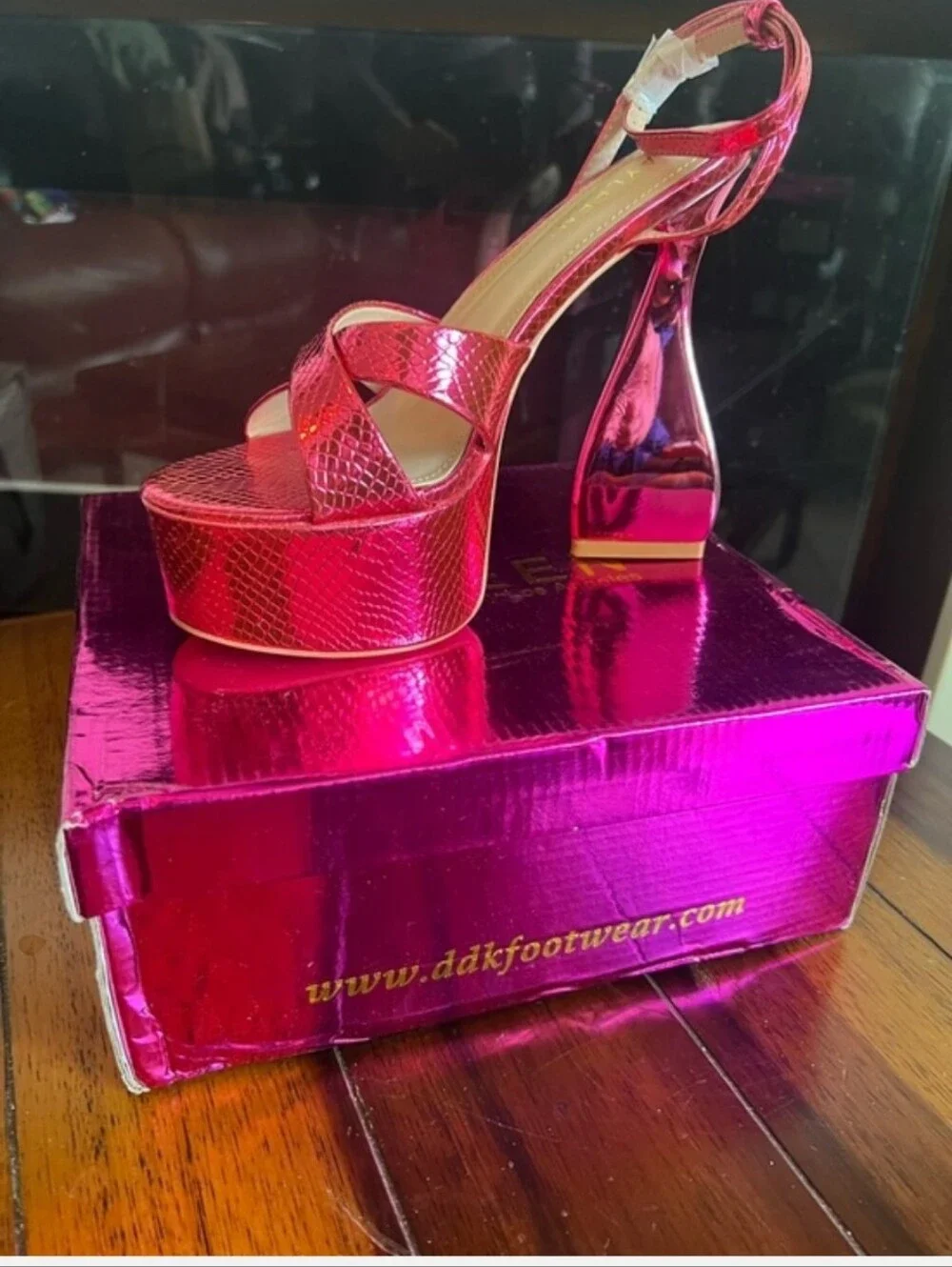 KAYLEEN by Los Angeles Metallic Pink Platform Sandals with Ankle Strap